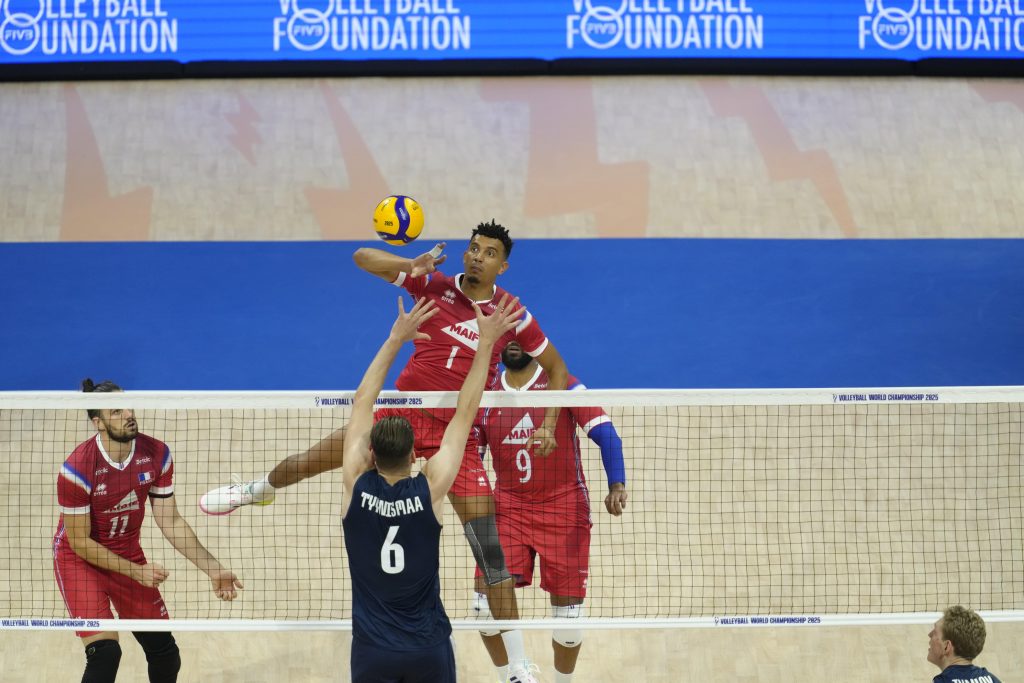 Volley-ball France-Finlande B.Chinenyeze