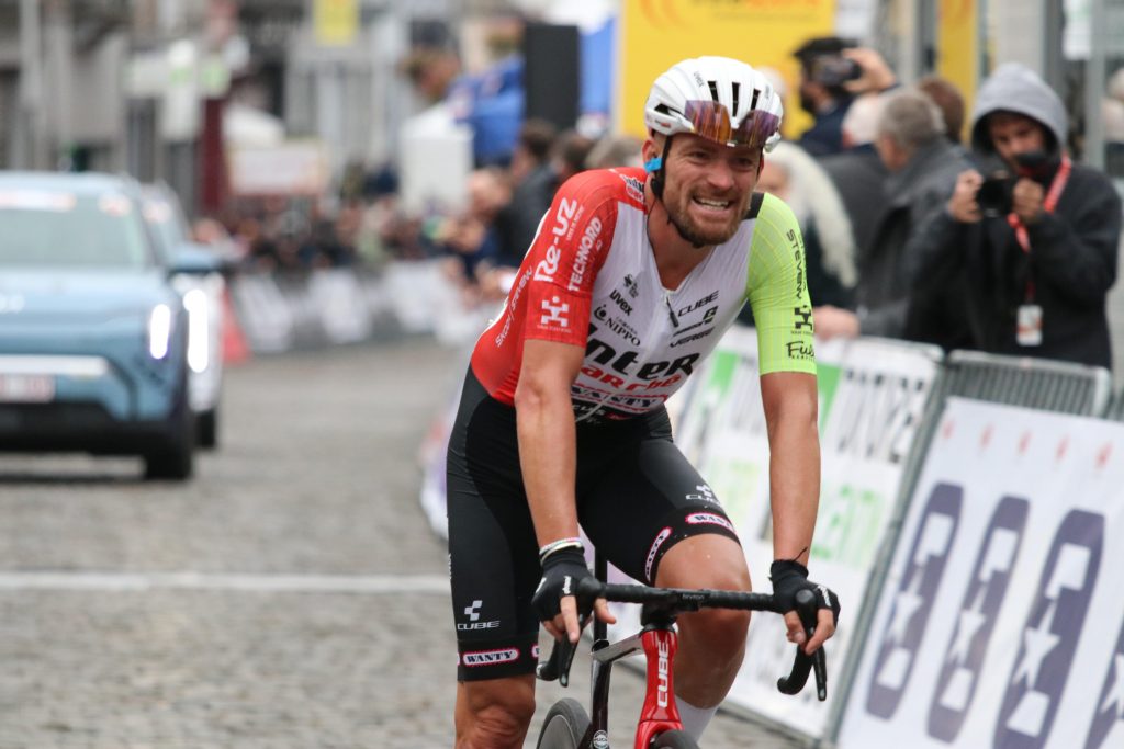 Binche Adrien Petit