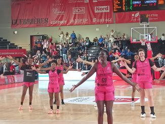 Basket ESBVA Landerneau clapping
