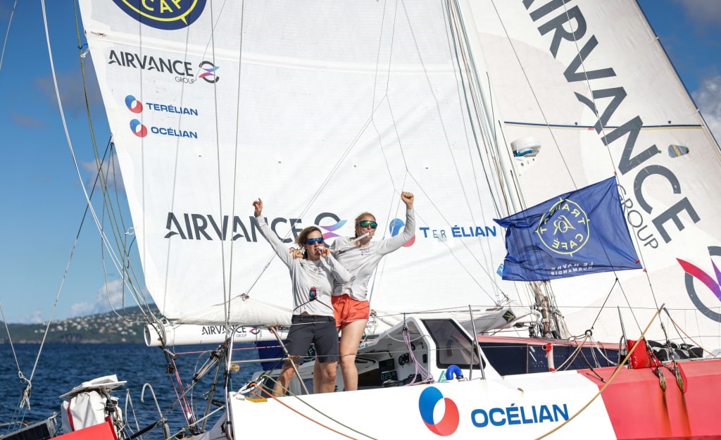 Transat Café l'Or arrivée Théa Khelif et Marion Engelhard