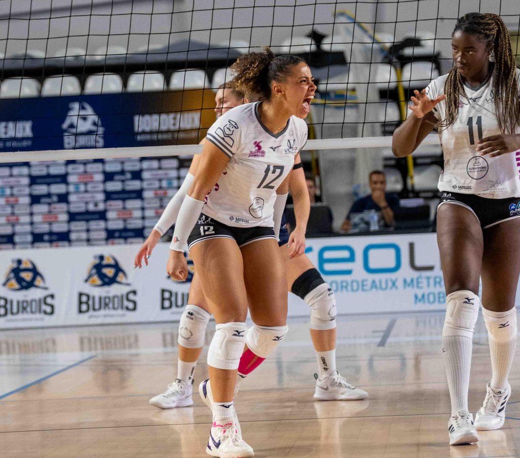 Volley Bordeaux-VCMB  Naomy Govou