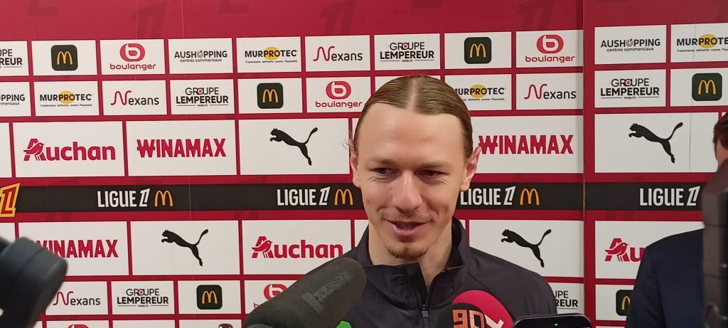 Football RC Lens - PSG Matvei Safonov